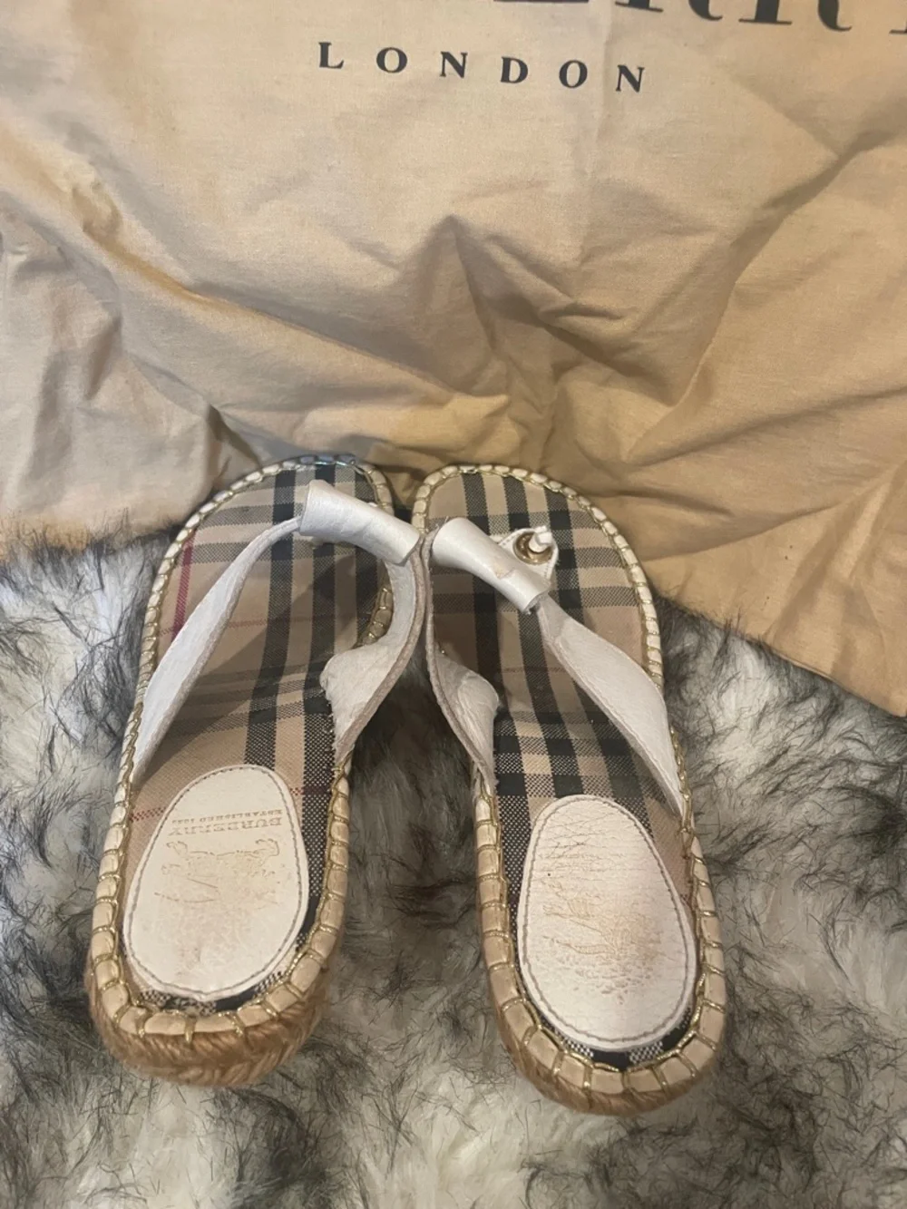 Burberry White Leather Thong Espadrille Sandals Classic Check Insole Sz 41 BS1 - Picture 5 of 7